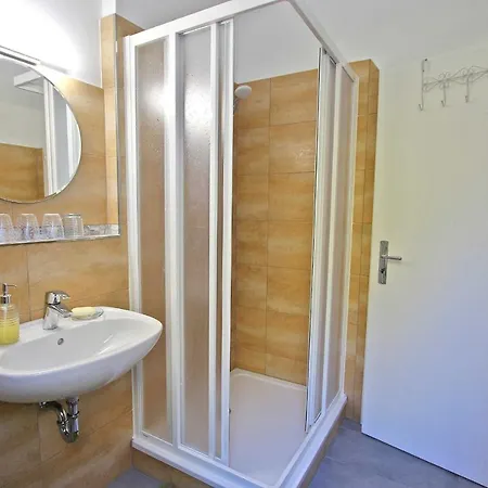 Apartmán Ferienwohnungen Am Wald Templin Uck 1230 *